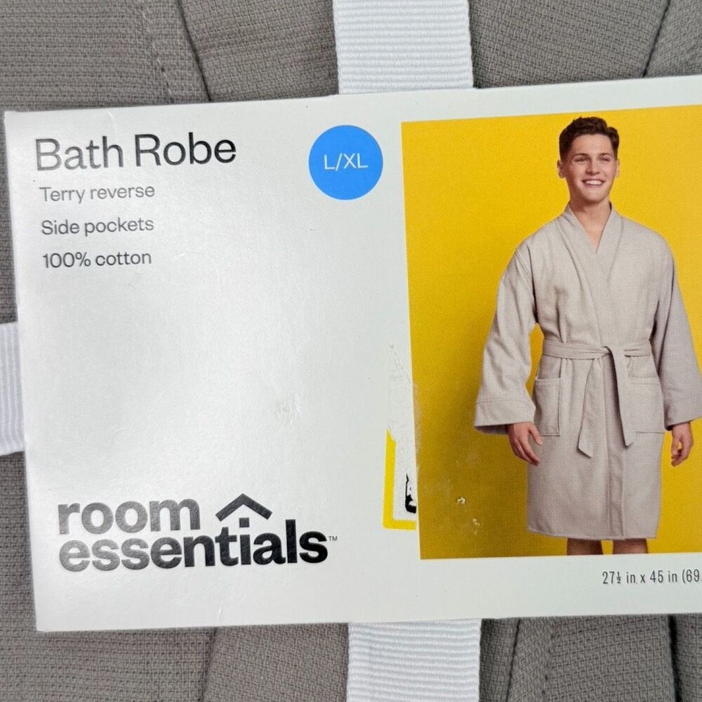 Room Essentials Men’s Bath Robe - Size L/XL - Gray - Picture 3 of 5